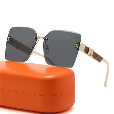 Women Gradient Sunglasses